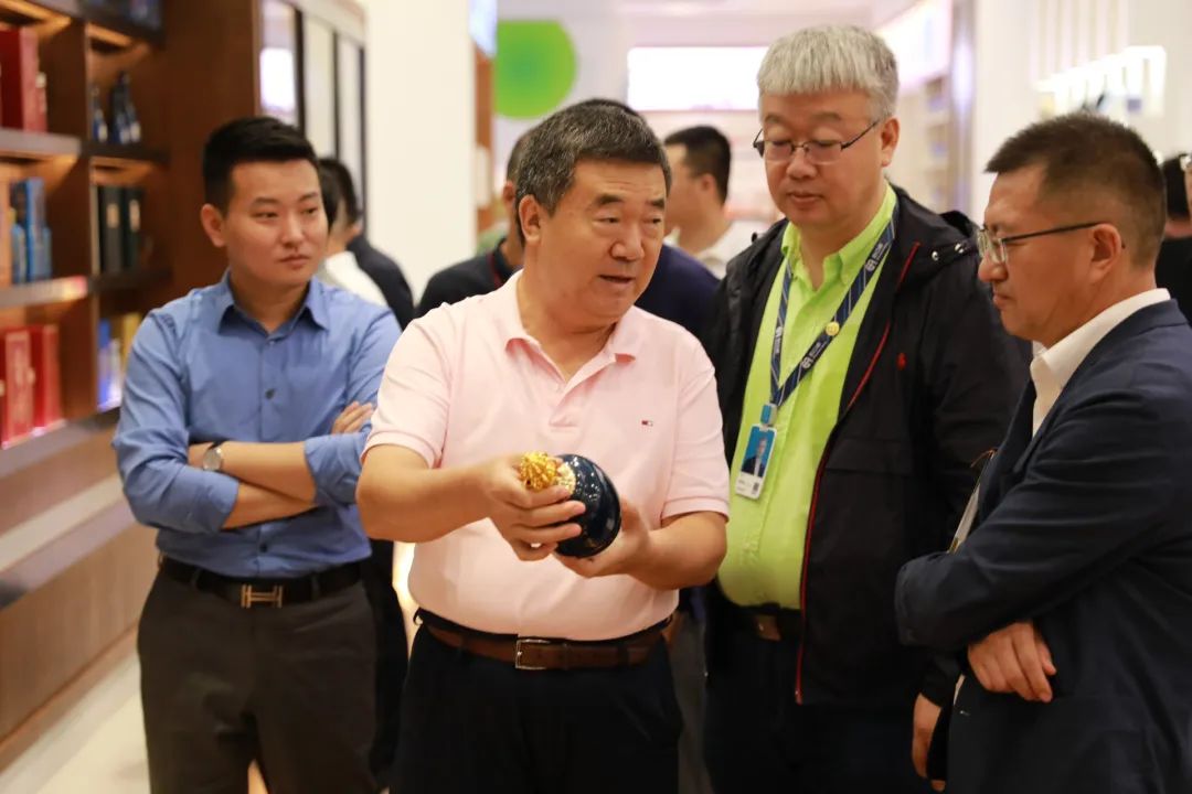 汾酒訪問團一行到訪怡亞通，探索清香型白酒發(fā)展新風向